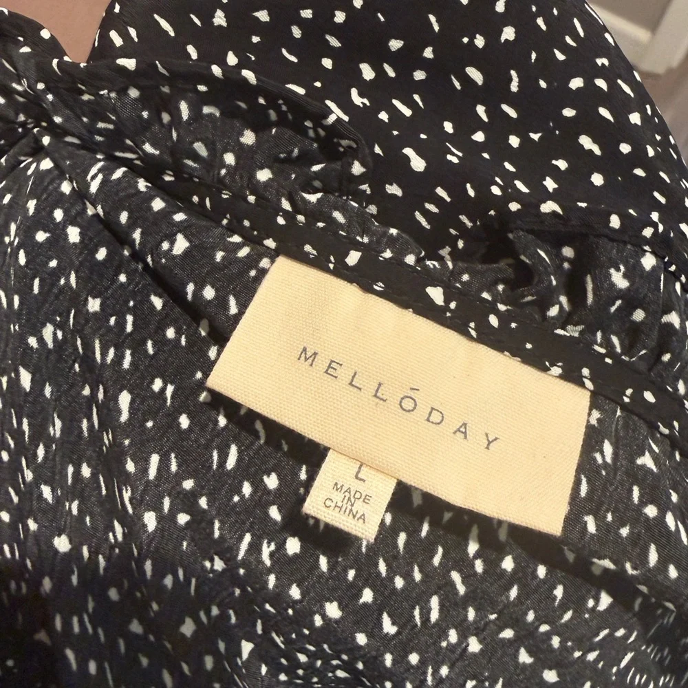 MELLODAY Black and White Confetti Heart Long Sleeve Midi Dress - Picture 3 of 5